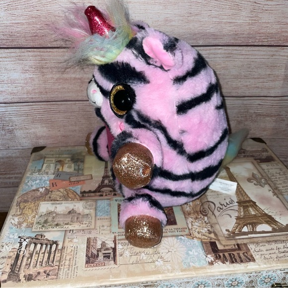 Zuru Rainbocorns Wild Heart Surprise Series 3 Pink Zebra Stripe 10" Plush Toy - Picture 5 of 11